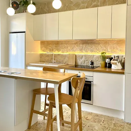 Terrasse Des Artistes - 2 Pieces Avec Pergola *