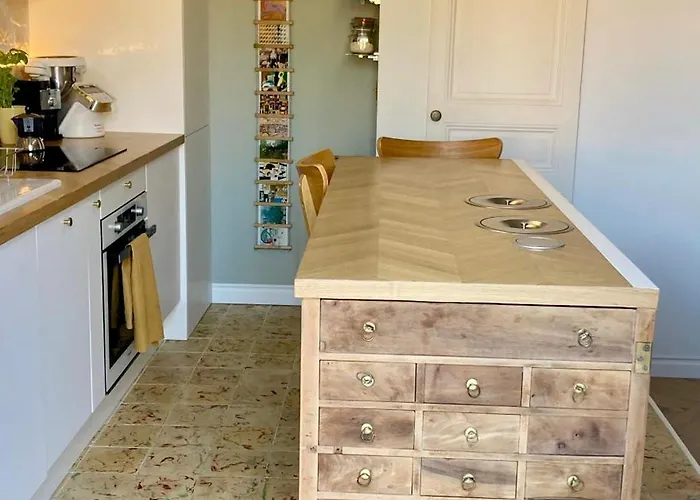 Terrasse Des Artistes - 2 Pieces Avec Pergola דירה