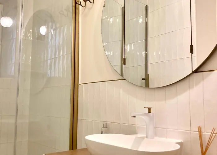 Terrasse Des Artistes - 2 Pieces Avec Pergola דירה קאן