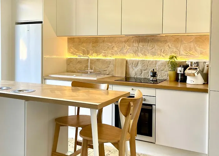 Terrasse Des Artistes - 2 Pieces Avec Pergola *